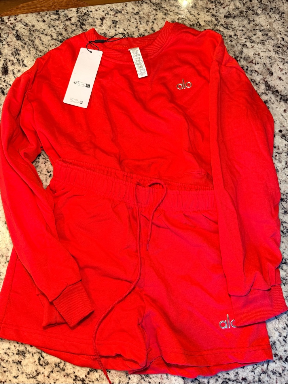 Small ALO Yoga Women’s Bright Red Lounge Set